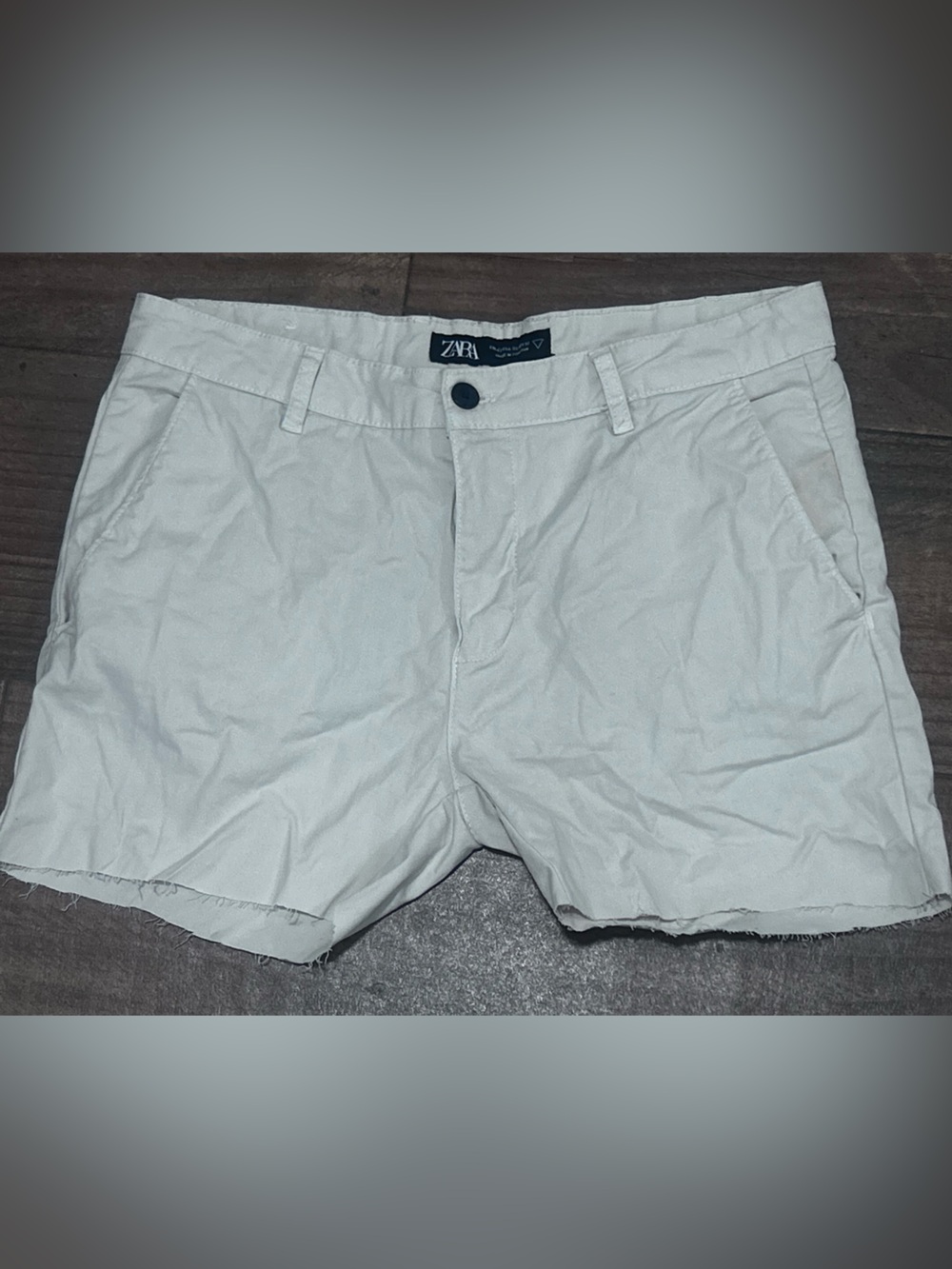 Zara Women’s White Flat-Front Casual Shorts